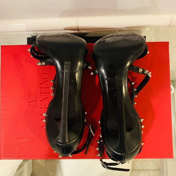 Saint Laurent Jane Studded Sandal - Picture 5 of 7